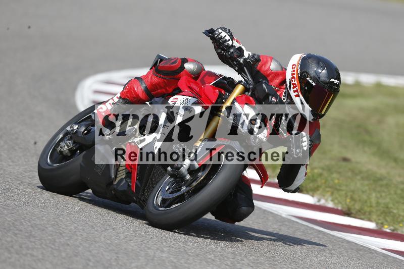 /49 26.08.2025 Cornu Master School ADR/rot-rouge/67
